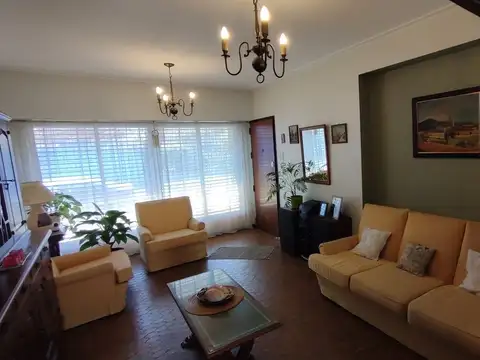 VENTA CASA 5 AMB CON COCHERA TEMPERLEY