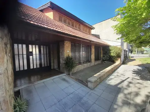 VENTA CASA 5 AMB CON COCHERA TEMPERLEY