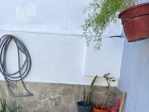 Depto Tipo Casa 2 ambientes con 1 baño