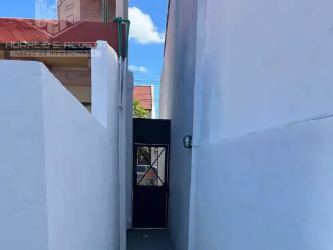 Depto Tipo Casa en Alquiler con 1 cocheras