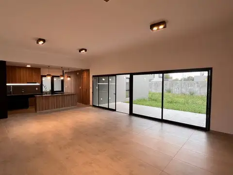 Venta casa 3 dormitorios distrito sur oportunidad