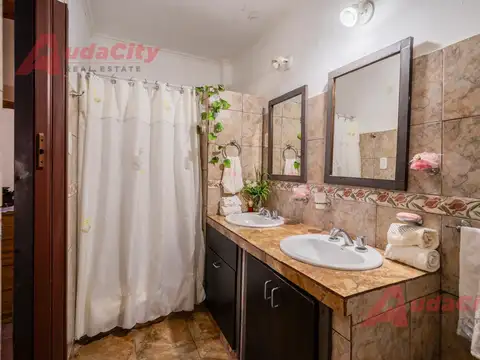 Casa en Venta en Centro De Lujan, USD 180.000