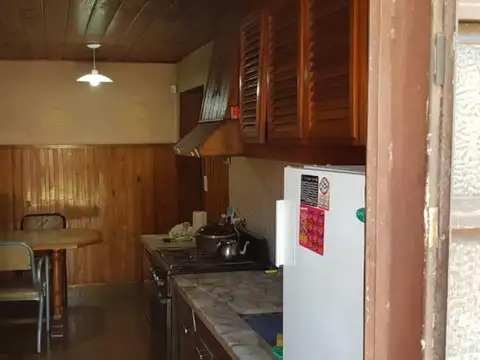 Casa 3 ambientes con 2 baños