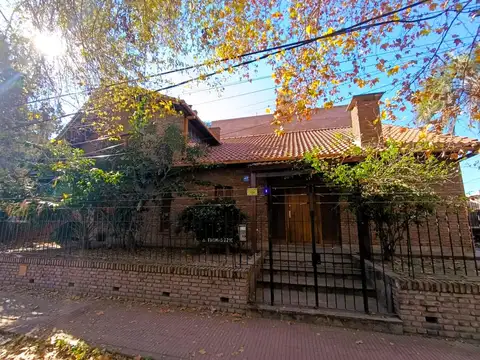 Alvarez Thomas  al 2200