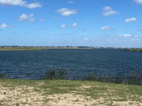 Lote interno en Amarras Puertos del lago