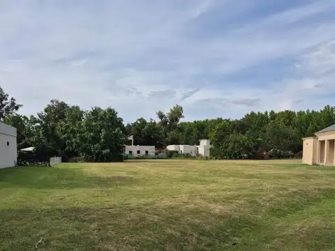 Terreno en Venta en El Nacional Club De Campo, USD 42.000
