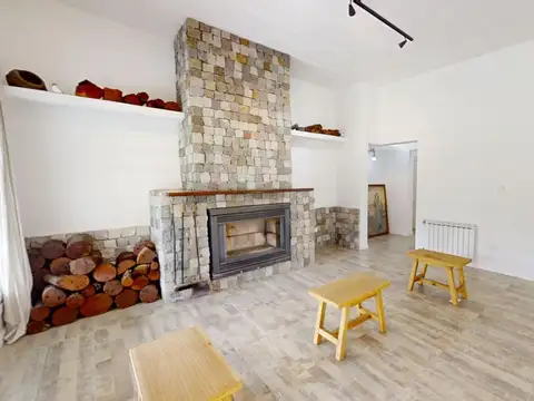 Casa 6 ambientes con 4 baños