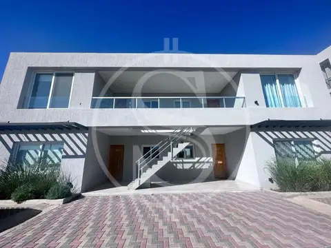 TIPO CASA 3 AMBIENTES CON TERRAZA PILARA LA CALESA