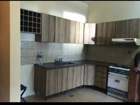 VENTA PH PB 2 AMB. c/PATIO CASEROS APTO CREDITO