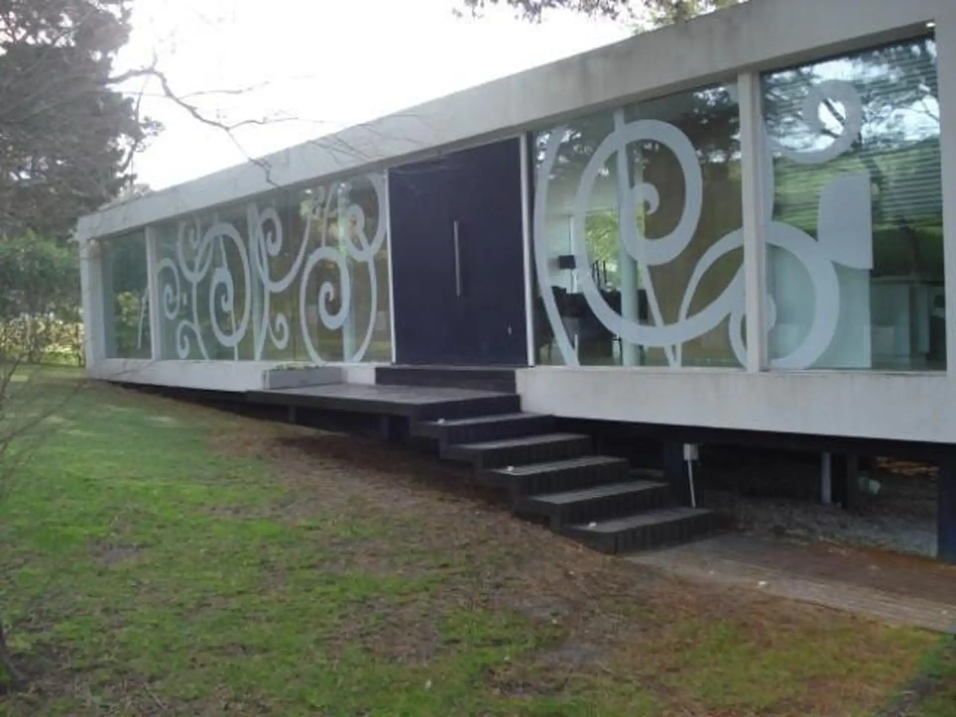 CASA 5 AMBIENTES MODERNA EN SIERRA DE LOS PADRES