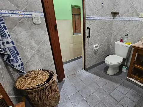 Venta CASA 199 m2 4 AMB CON PATIO Y COCHERA - Villa Lynch