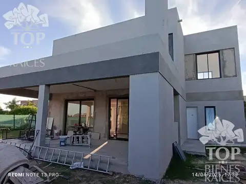 Casa en Venta en El Canton - Norte, USD 330.000