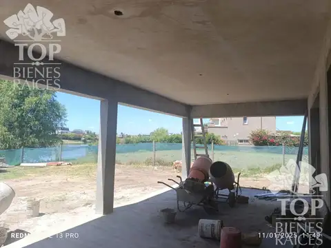 Casa 6 ambientes con 3 baños