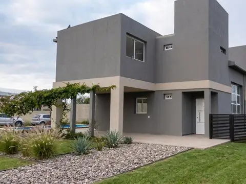 Casa en Alquiler de 3 dormitorios
