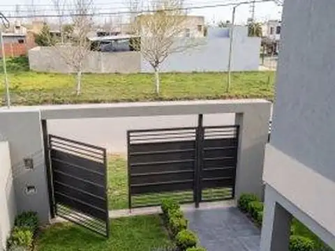 Casa en Alquiler en Roldan, USD 800