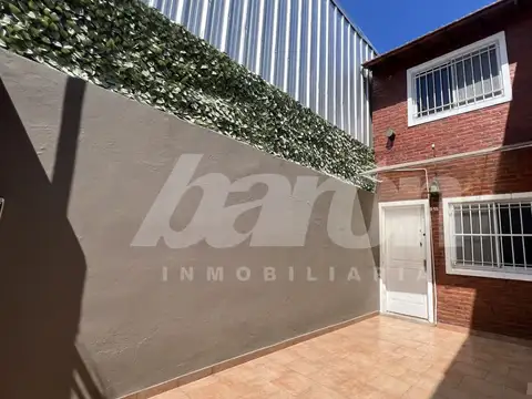 Depto Tipo Casa en Alquiler de 3 ambientes