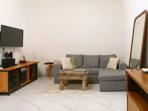 Avenida Hipólito Yrigoyen 1900