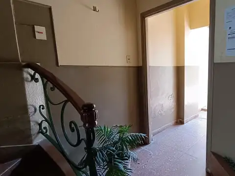 Depto Tipo Casa en Venta 100 años