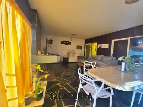 Depto Tipo Casa en Venta de 5 ambientes