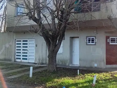 Hermosa Casa entre caminos 461 D y 16 City Bell