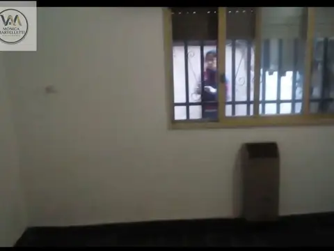 Depto Tipo Casa en Venta en Villa Sarmiento, USD 40.000