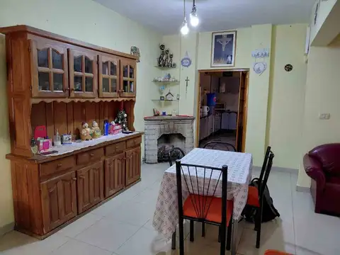 Casa 7 ambientes con 4 baños