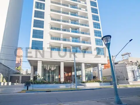 Bv. Pellegrini 2700, Piso 7