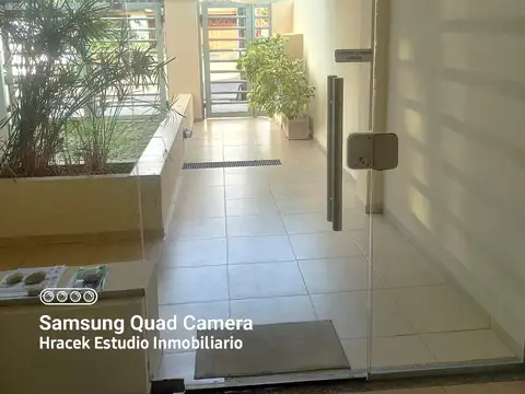 Alquiler Departamento muy buen estado con cochera, muy buena ubicación.