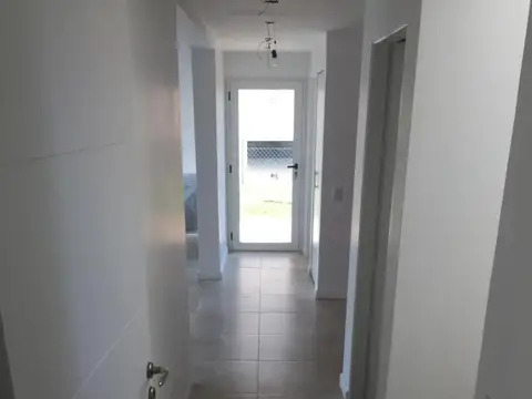 Exclusiva Casa con Vista Abierta a la Laguna en El Cantón