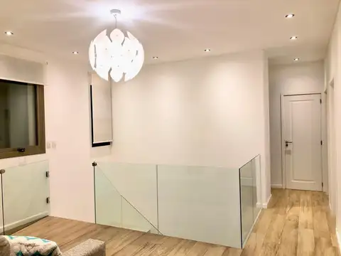 Impecable Casa En Venta a Laguna Principal