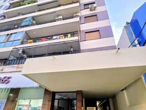 En Alquiler Departamento 2 Ambientes con Balcón | Piso Alto | Excelente Ubicación Sobre Av Maipú