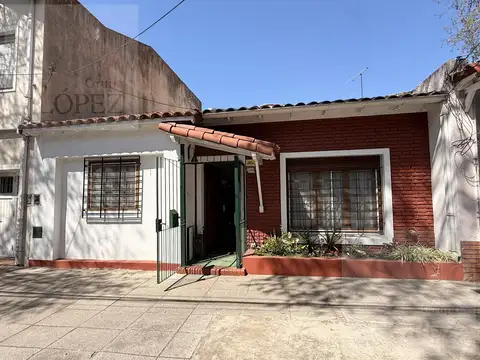 VENTA CHALET EN OLIVOS GOLF - 3 AMBIENTES CON PATIO