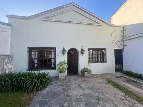 Casa 4 ambientes en venta en Ituzaingo 