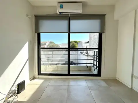 España 3500, Piso 1