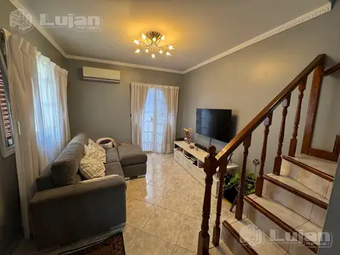 Depto Tipo Casa en Venta de 3 ambientes