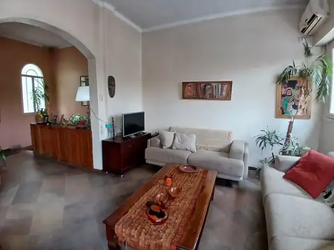 Depto Tipo Casa 5 ambientes con 1 baño