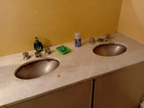 Local Centro Lanus Oeste