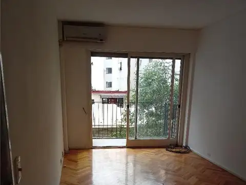 Billinghurst 2400, Piso 4