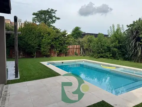 Venta Casa.4 amb.B.Cerrado Altos del Sol.Parque Leloir