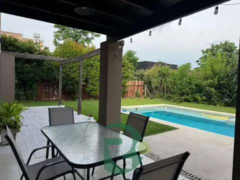 Venta Casa.4 amb.B.Cerrado Altos del Sol.Parque Leloir