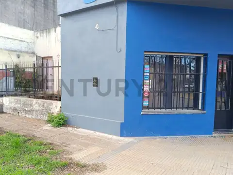 Casa + Local Comercial en esquina céntrica sobre Av. España. VENADO TUERTO