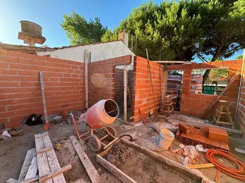 Casa 3 ambientes con 1 baño