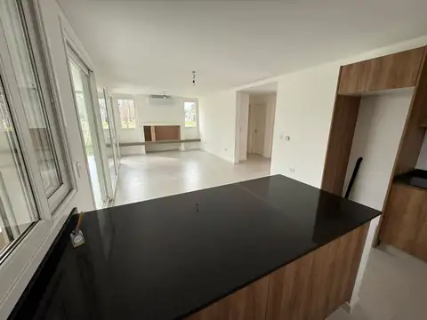 Casa - Venta - Argentina, Ingeniero Pablo Nogués - Av. Olivos 1750