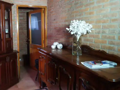 Casa en Alquiler con 1 cochera