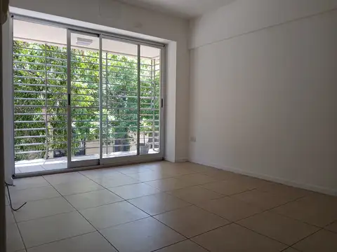 Av Boedo 500, Piso 1