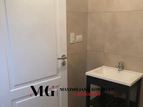 Departamento en Alquiler en Valentin Alsina, $ 600.000