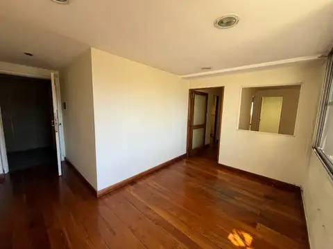 Oficina en Alquiler 40 años