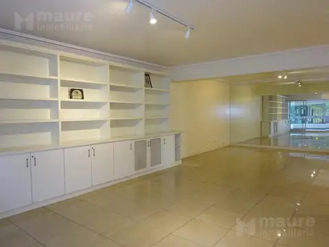 Piso de categoría de 3 dormitorios en suite y cochera en alquiler Las Cañitas