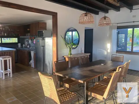 Casa en venta - 5 Dormitorios 4 Baños - 864Mts2 - El Cazal, Belén de Escobar