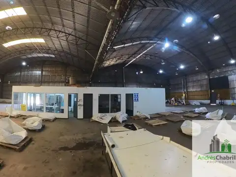 Excelente oportunidad de inversión en Concordia, galpón de 2670m2 cubiertos